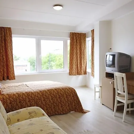 ホテル Carolina パルヌ