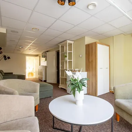 ホテル Carolina パルヌ