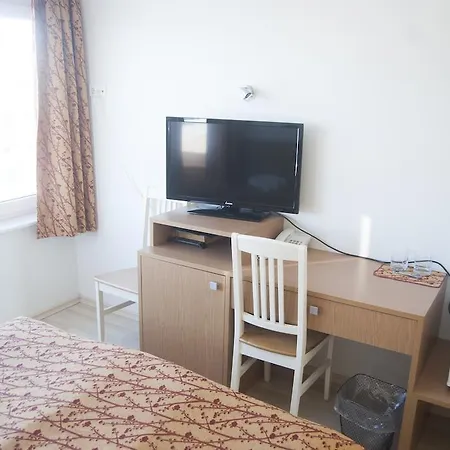 Hotel Carolina 2*